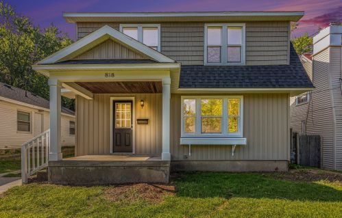 818 Dickinson St, Grand Rapids, MI 49507-2043