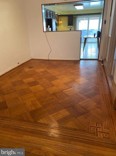 2404 10th St, Philadelphia PA 19133-1604 exterior