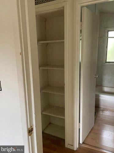 4000 Javins Dr, Alexandria VA  22310-2037 exterior