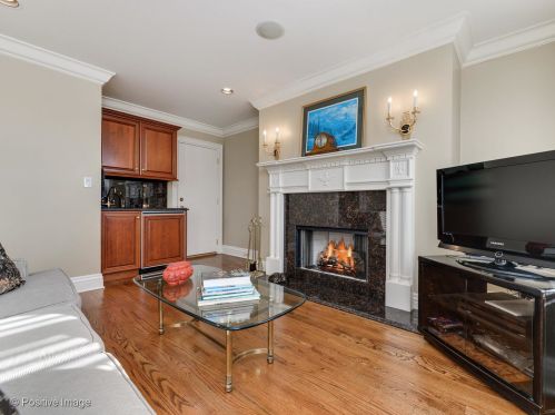 1738 Sedgwick St, Chicago IL 60614-4619 exterior