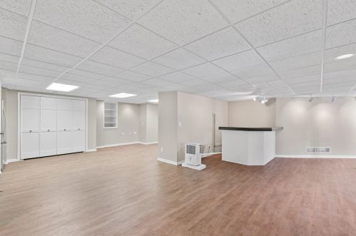 9555 Range Line Rd, Milwaukee WI 53209-2619 exterior