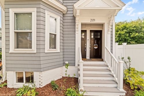 201 Byron St, Boston MA exterior