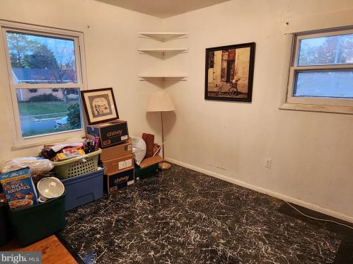 303 Vly Vw Ave, Leesburg VA 20175-2629 exterior