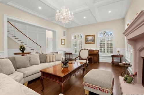 31 Baldwin Farms, Greenwich CT 06831-3307 exterior