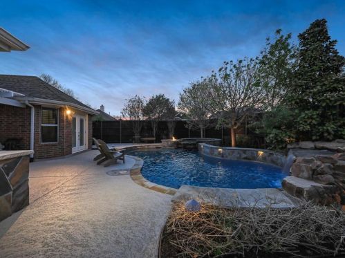 910 Gladewater Dr, Frisco TX 75033-7445 exterior