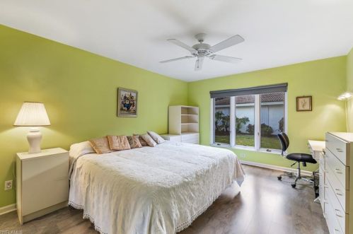 550 Bald Eagle Dr, Naples FL 34105-7407 exterior