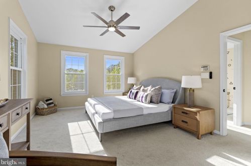 7433 Dunnington Pl, Alexandria VA  22315-5248 exterior