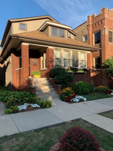 3817 Central Park Ave, Chicago, IL 60618-4102