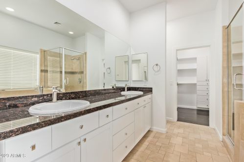 9837 Central Ave, Phoenix AZ 85020-1008 exterior