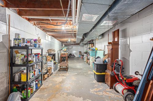 1723 Derbyshire St, Grand Rapids MI 49508-2524 exterior