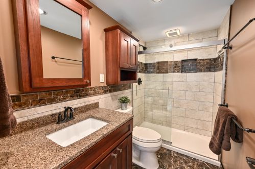 8324 Gridley Ave, Milwaukee WI 53213-3041 exterior