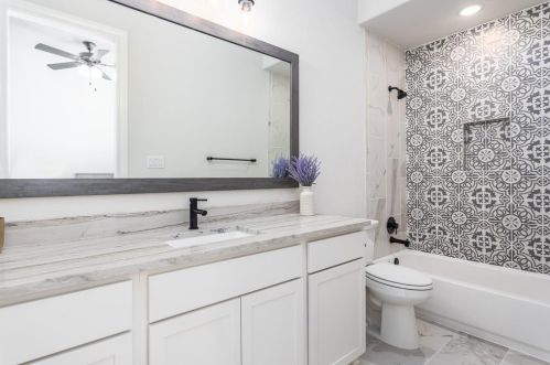 555 Mystic Pkwy, Spring Branch TX 78070-5267 exterior