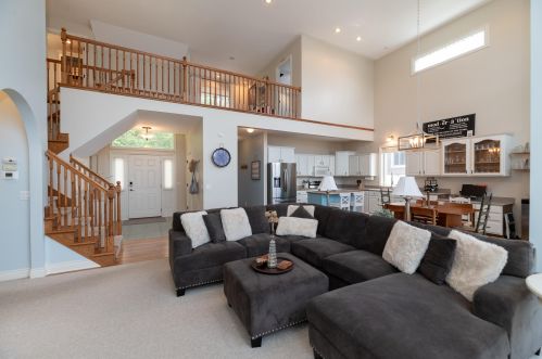 952 Eagle Lk Dr, Kalamazoo MI 49009-8429 exterior