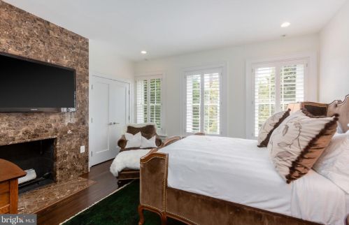 3137 O St, Washington DC 20020-3620 exterior