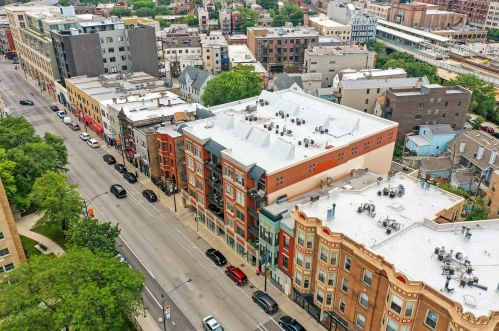 3260 Clark St, Chicago IL  60657-1602 exterior