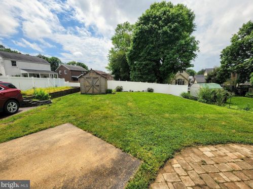 136 School Ln, Media, PA 19064-2519