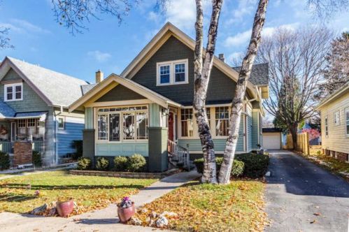 3820 Cramer St, Milwaukee, WI 53211-2507