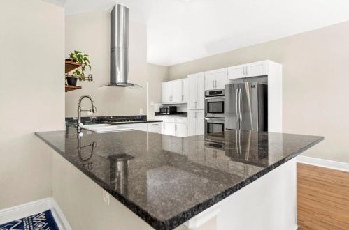 6609 Cruz St, Austin TX 78741-3519 exterior