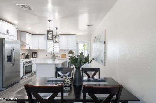 2331 Belmont Ave, Phoenix AZ 85051-6618 exterior