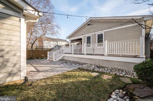 104 Monroe Ave, Alexandria VA 22301-1922 exterior