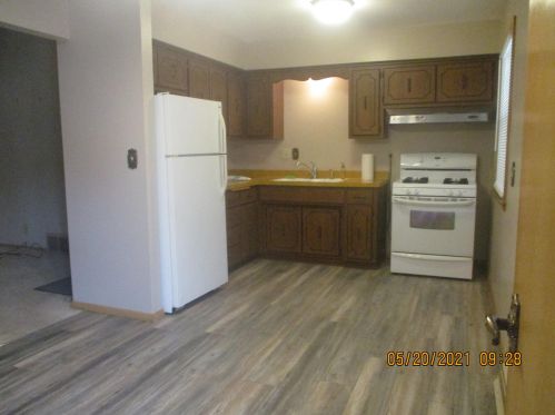 6474 51st St, Milwaukee, WI 53223-6008