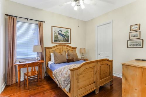 9081 Shenendoah Cir, Naples FL 34113-1665 exterior