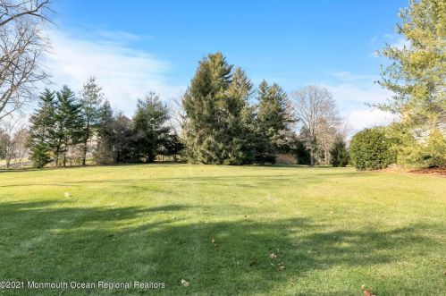 15 Sunny Ridge Dr, Red Bank NJ exterior