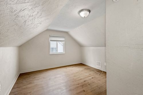 9822 Glendale Ave, Pittsburgh PA 15227-2831 exterior