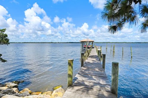 2255 Tropical Trl, Merritt Island FL 32952-4102 exterior