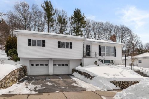 21 Cross Hl Rd, Newton MA 02459-3119 exterior