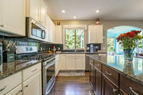 6269 Wilmington Dr, Meskegon MI 49444-7892 exterior