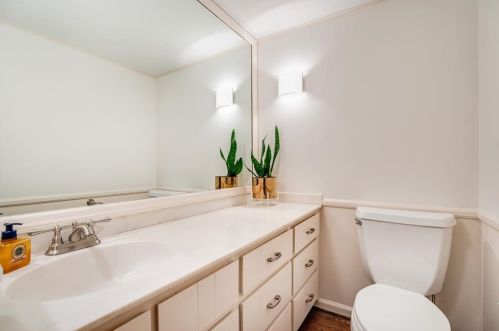 1129 Mason Wood Dr, Atlanta GA 30329-3803 exterior