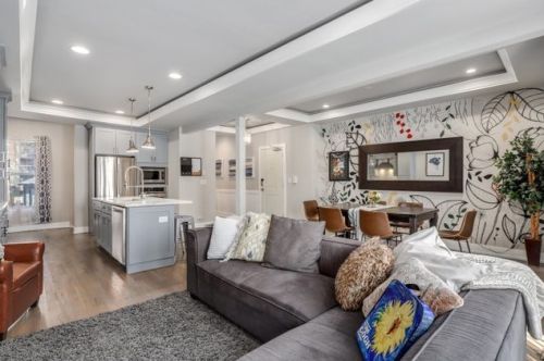 5010 Prairie Ave, Chicago, IL 60615-2212