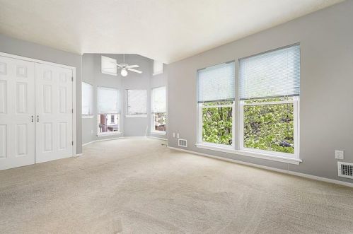 400 Noble St, Pittsburgh PA 15215-2638 exterior