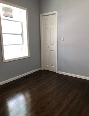 8422 Saginaw Ave, Chicago IL 60617-2028 exterior