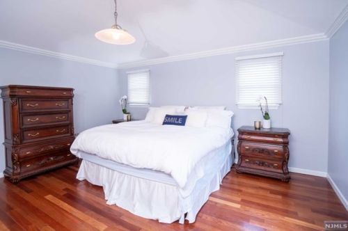 428 Aurora Ave, Cliffside Park NJ 07010-2133 exterior