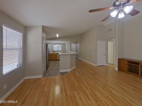 2518 66th Dr, Phoenix AZ  85043-8525 exterior