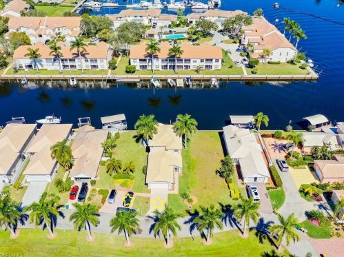 179 Eveningstar Cay, Naples FL 34114-9612 exterior