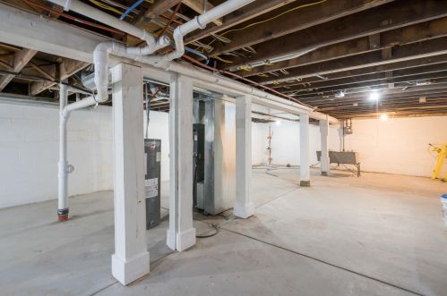 1321 57, Milwaukee WI 53214-3429 exterior