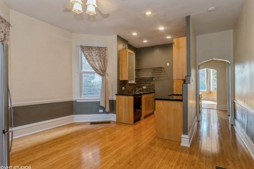 1642 Berwyn Ave, Chicago IL 60640-2007 exterior