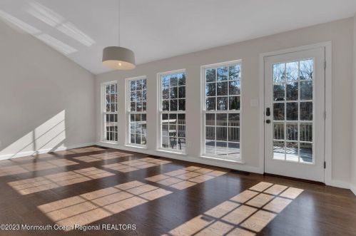 33 Jefferson Ct, Jackson Twp NJ  08527-5159 exterior