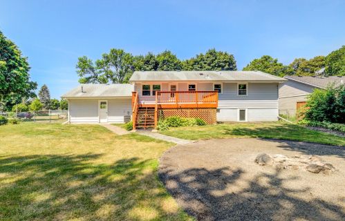 1514 Rainbow Ave, Maple Plain, MN 55359-9535