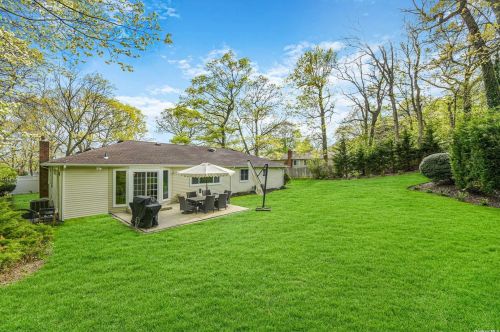 31 New Jersey St, Huntington Station NY 11746-6852 exterior