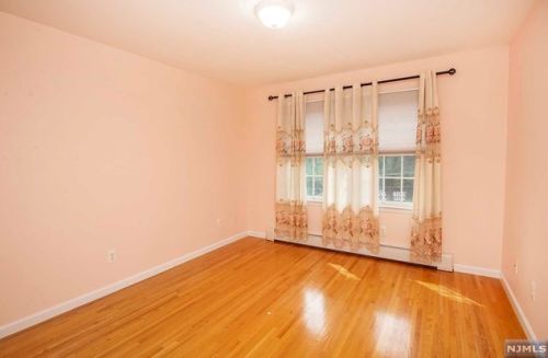 218 Manhattan Ter, Dumont NJ  07628-2234 exterior