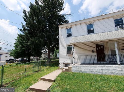 54 Upland Ave, Chester PA 19015-2427 exterior