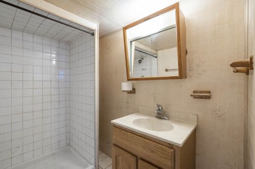 12905 Wallace St, Chicago IL 60628-7451 exterior