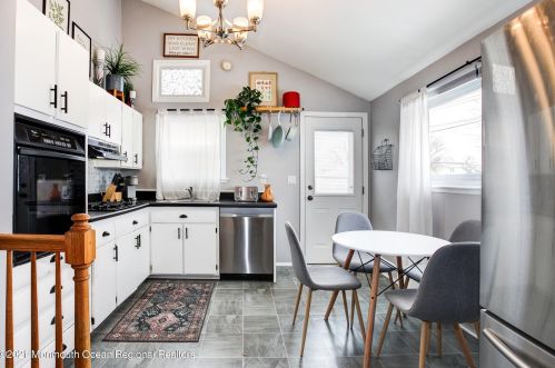 38 Louis St, Old Bridge NJ 08857-2235 exterior