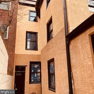 776 Front St, Philadelphia PA 19147-3523 exterior