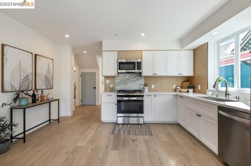 1519 Fairview St, Berkeley CA 94703-2414 exterior