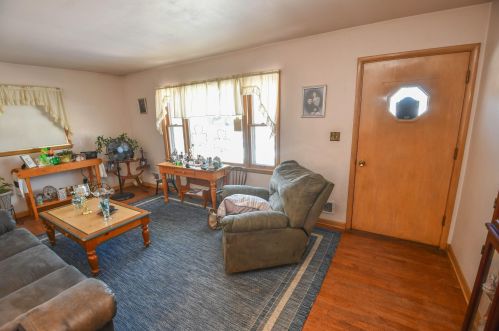 5301 Howard Ave, Milwaukee, WI 53220-2030